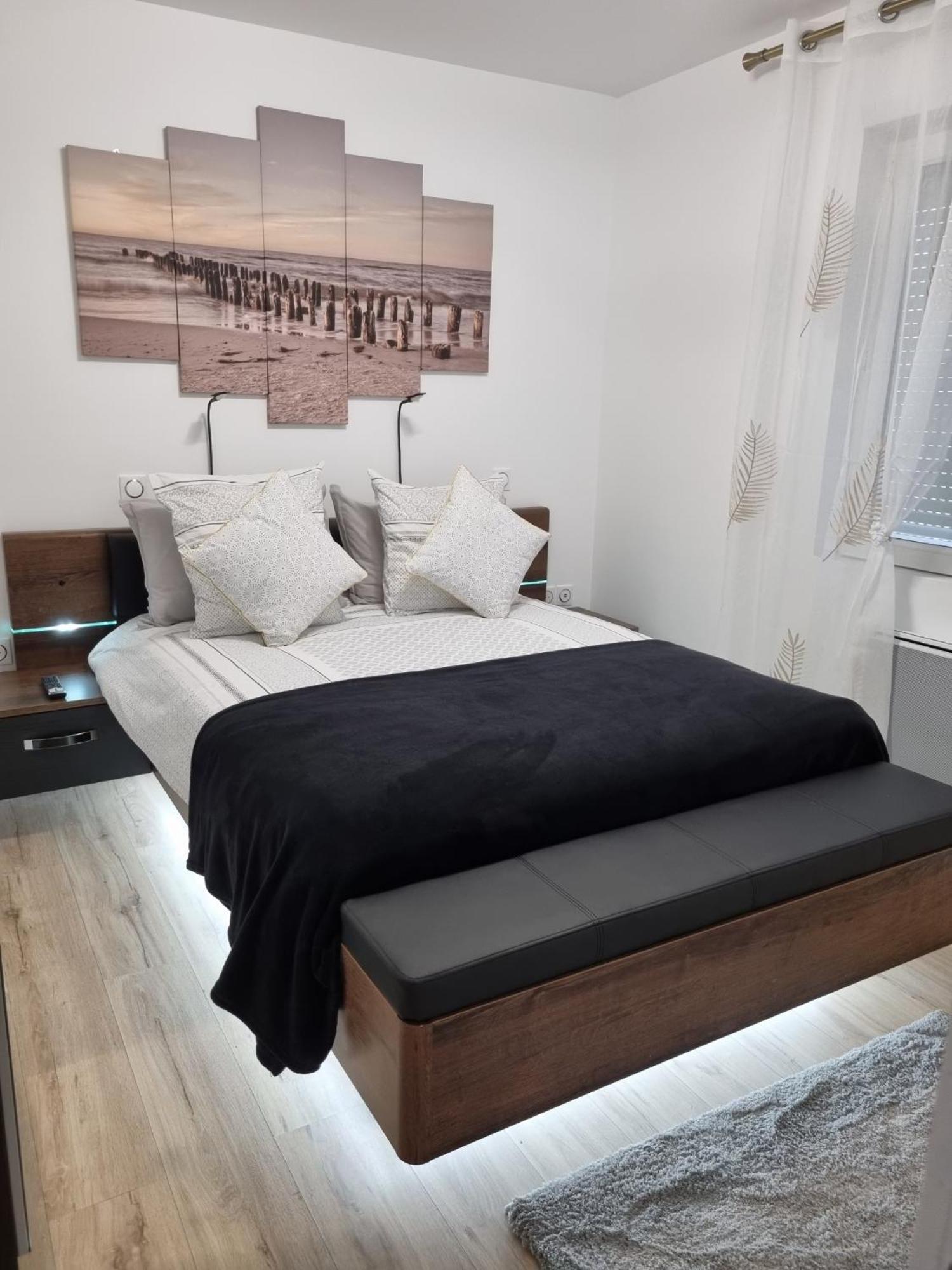 Les Appart Du Sillon Pleubian Bilik gambar